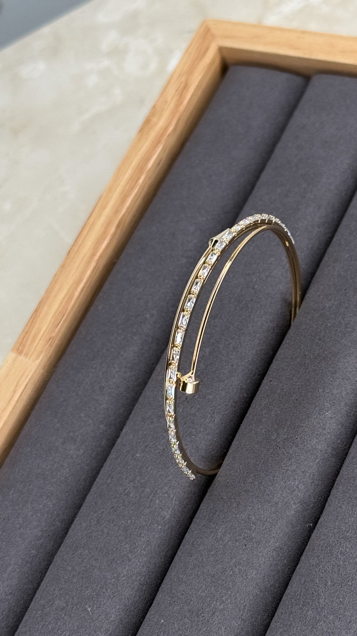 Bracelet jonc clou Victoria