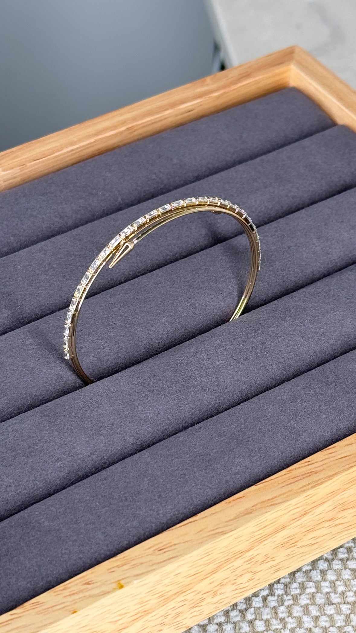 Bracelet jonc clou Victoria