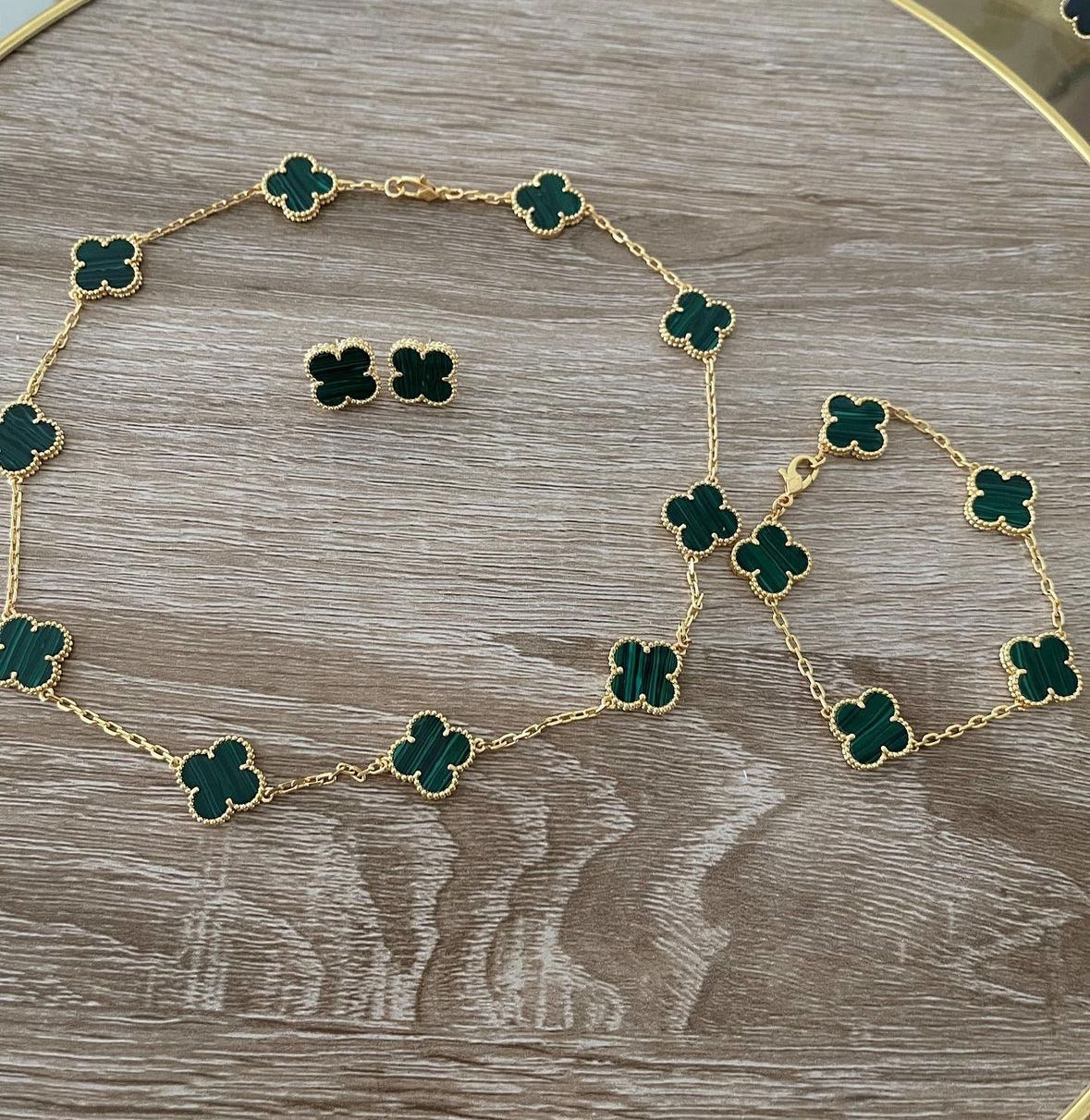 Parure or jaune / vert