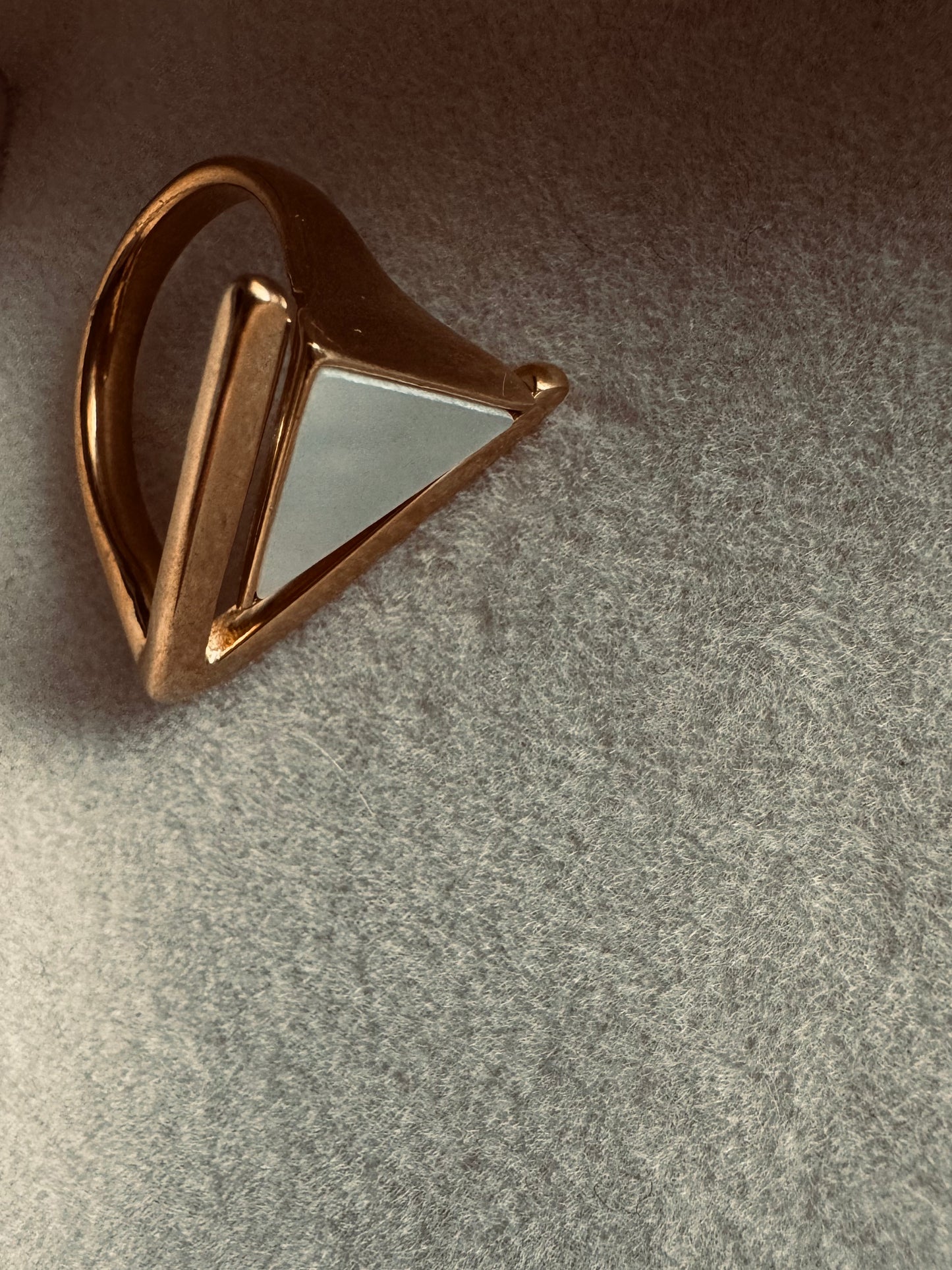 Bague triangle Lana
