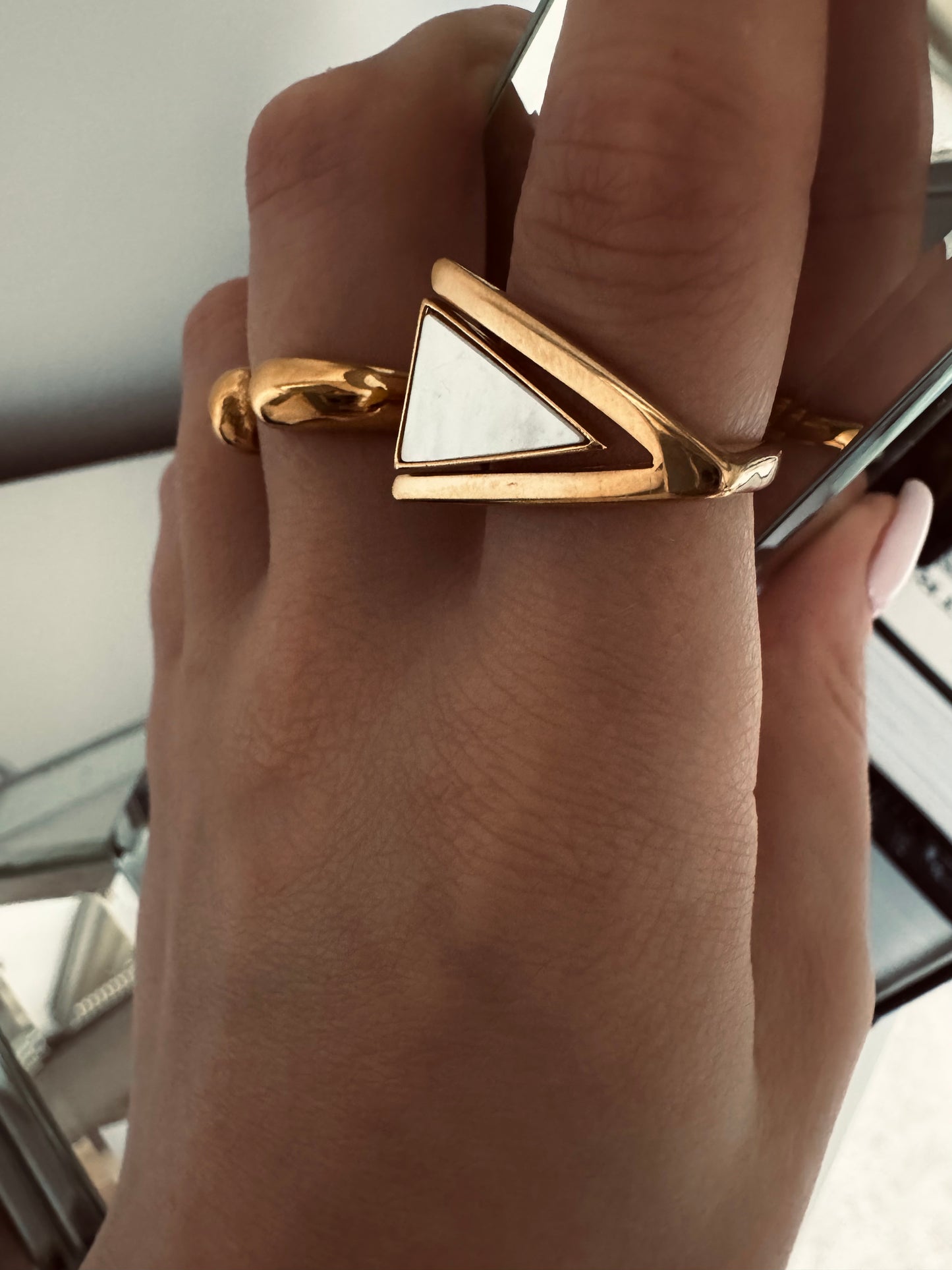 Bague triangle Lana