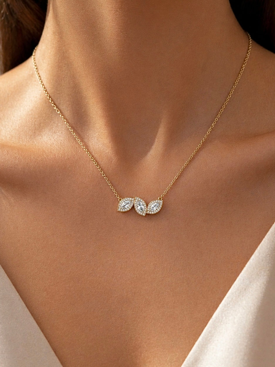 Collier Kelya trio